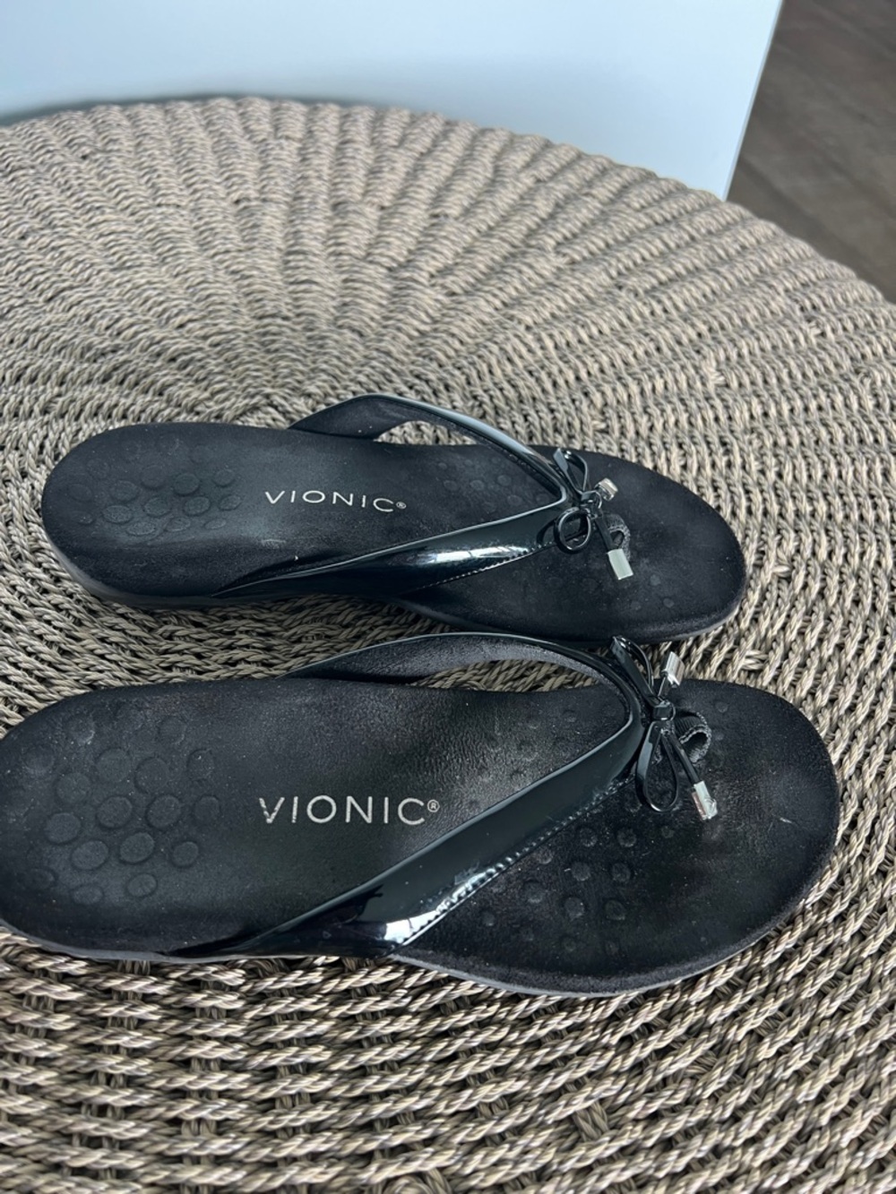 Vionic Black Bella Toe Thong Sandal size 6.5 - Picture 5 of 11